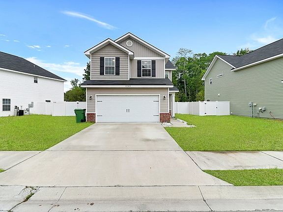 2nd image of 1209 Cypress Fall Cir