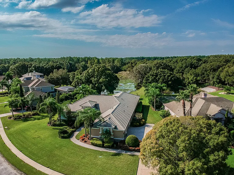 1107 Oxbridge Dr — Photo 12