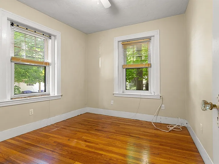 590 Washington St #3 — Photo 13
