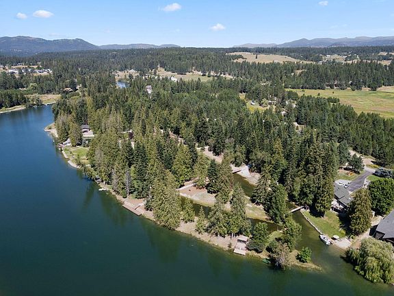 2nd image of 126 Rivers End Dr