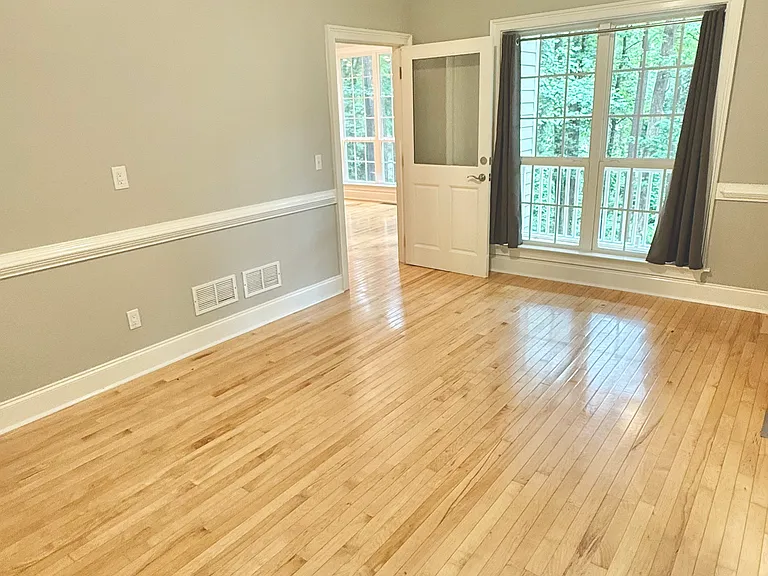 2041 English Ln — Photo 26