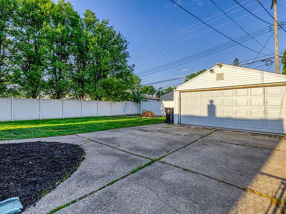 4th image of 28631 Galloway St