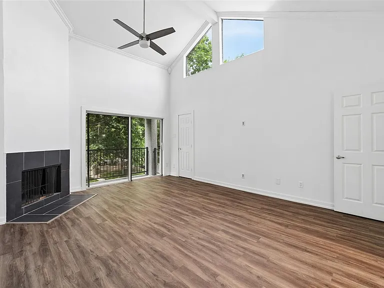 3618 Gillespie St #102 — Photo 14