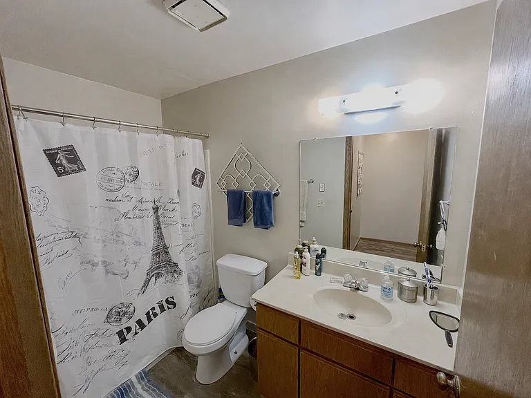 N114W15846 Sylvan Cir — Photo 13