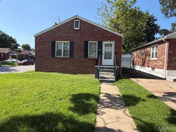 8300 Orchard Ave, Saint Louis, MO 63132