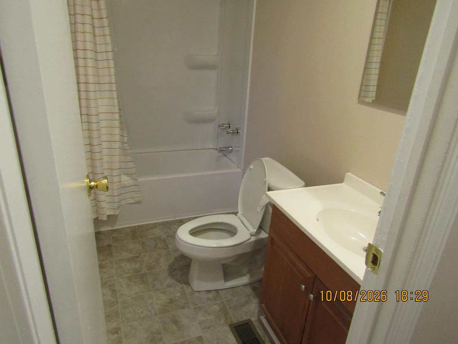 4 bed, 1680 sqft, $1,900 — Photo 3