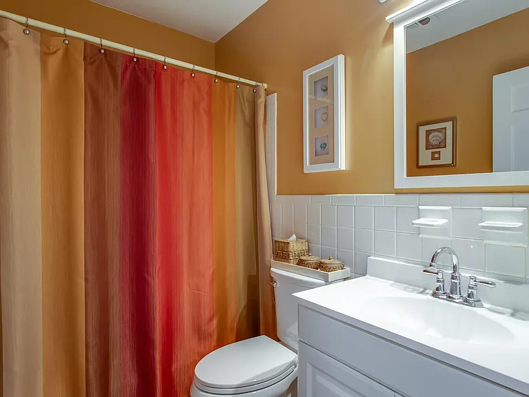 6063 Hardwick Pl — Photo 21