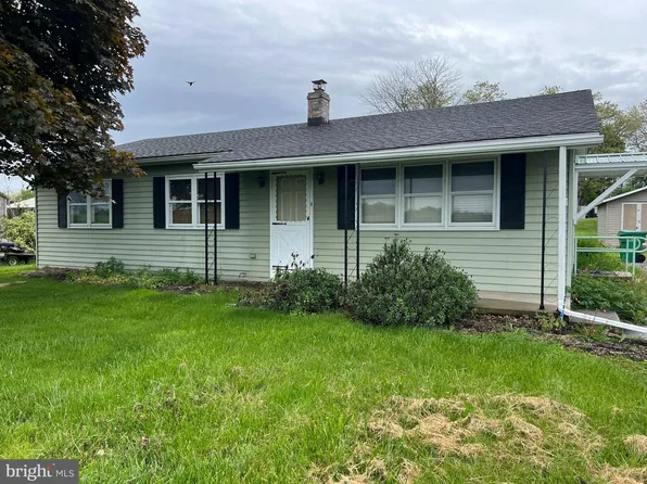 3074 Country Rd, Chambersburg, PA 17202