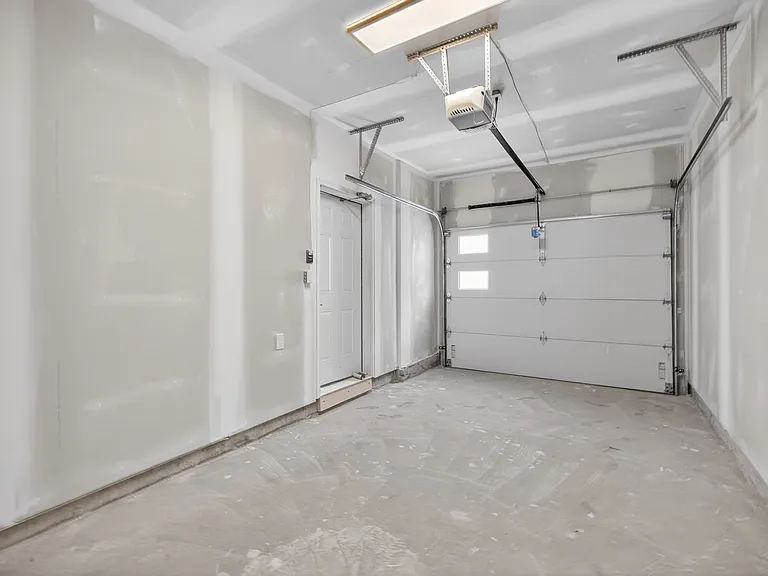 11 Merkel Manza Blvd — Photo 96