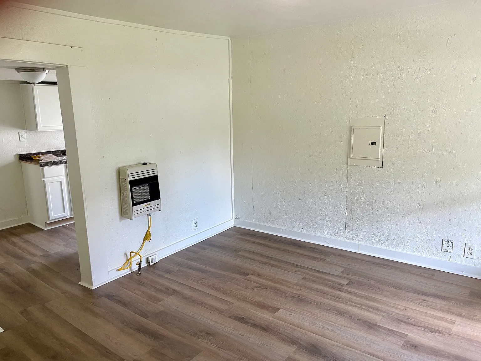 213 Cedar St — Photo 3