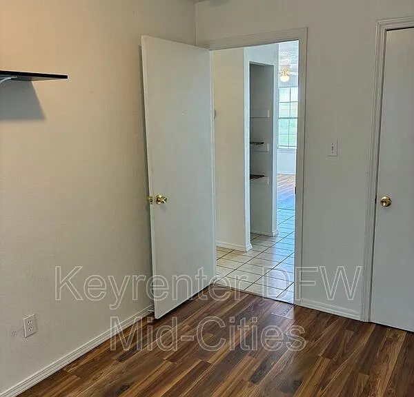 13320 White Settlement Rd #A — Photo 8