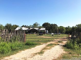 335 Falling Leaf Dr, Lytle, TX 78052