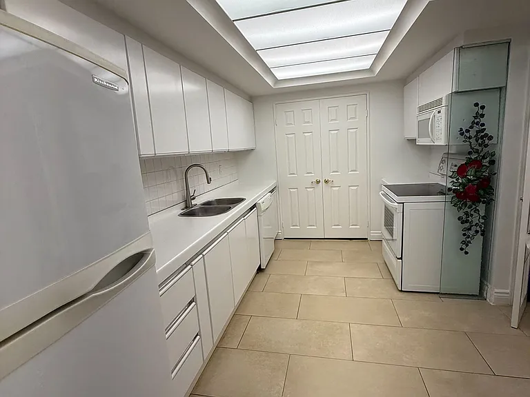 2045 Lake Shore Blvd W #2804 — Photo 7