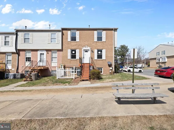 571 W Diamond Ave #40, Gaithersburg, MD 20877