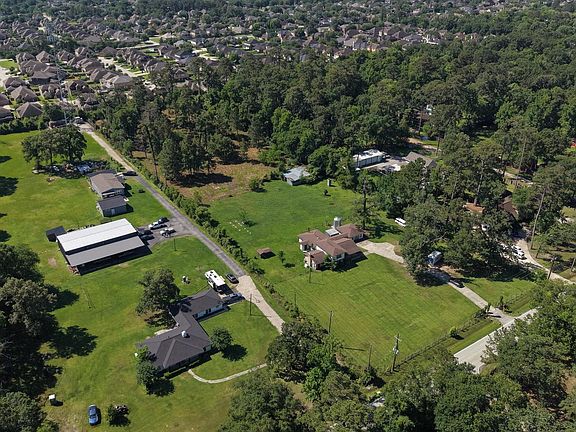 3rd image of 3006 Spring Creek Dr