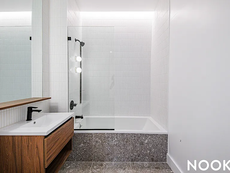228 N 7th St #110 — Photo 5