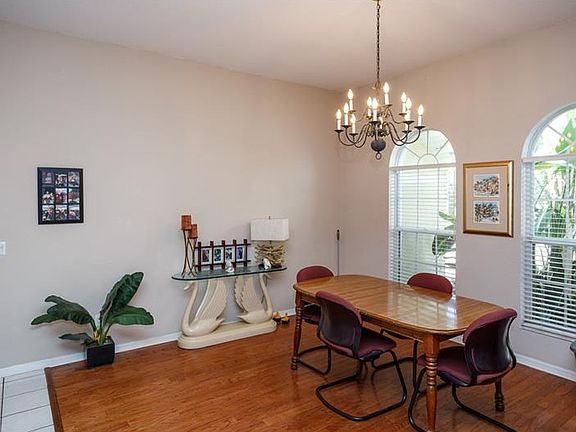 3rd image of 408 Smiley Ct