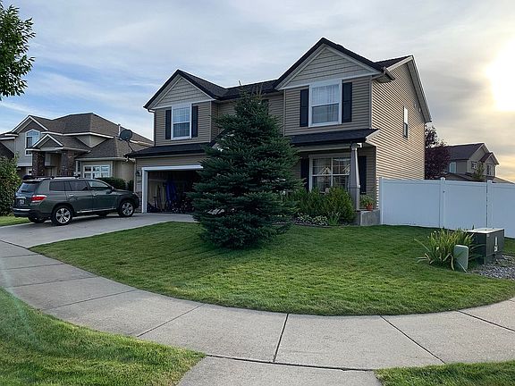 Front view corner lot