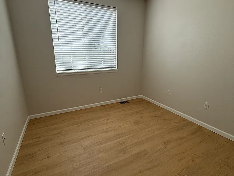 2nd Bedroom -2