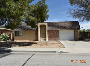 704 Perdew Ave, Ridgecrest, CA 93555