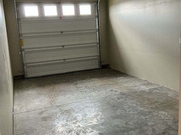 3rd image of 2840 Clark St #1
