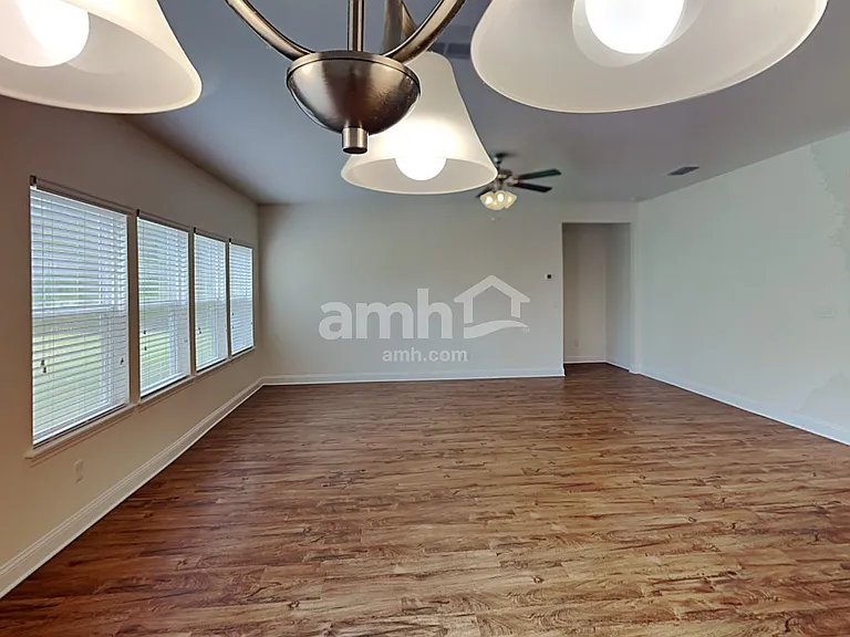 327 Cortez Dr — Photo 6