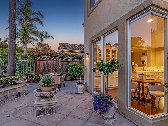 3rd image of 5805 Killarney Cir
