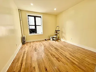 Rented by MADEHOME
