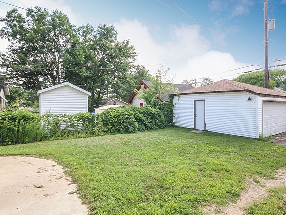 2nd image of 3908 5th Ave S #1