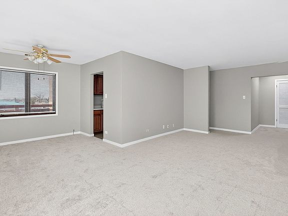 4th image of 6441 Pershing Rd APT 305