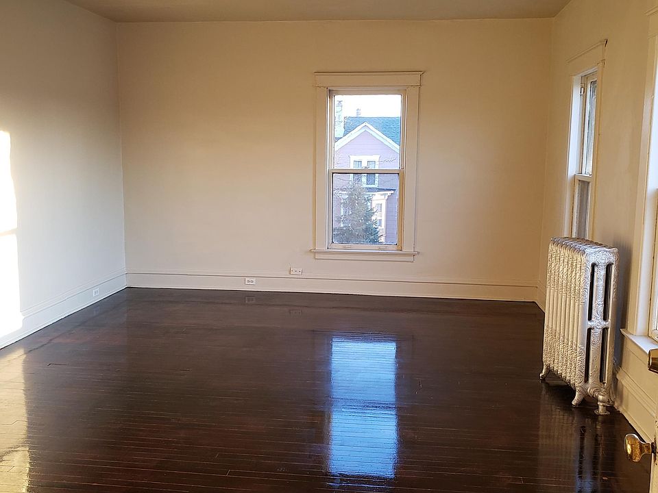 Livingroom - Walking in From Front Door