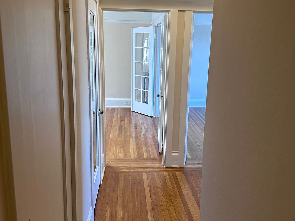 1st image of 2090 Grove St #9