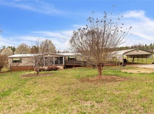 1215 E North Ave, Westminster, SC 29693