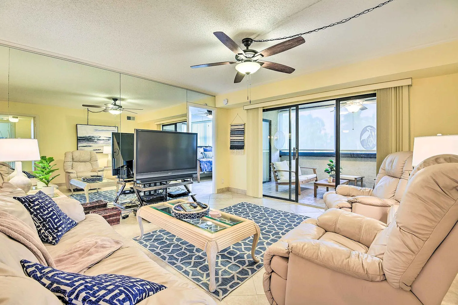4 bed, 3.0 bath, 1797 sqft, $7,015 — Photo 2