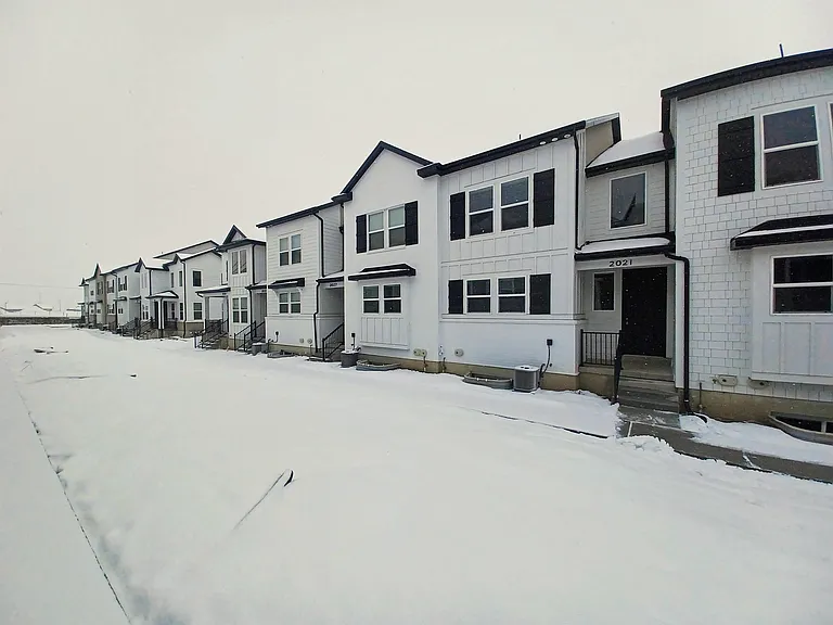 2021 N 3960 W — Photo 10