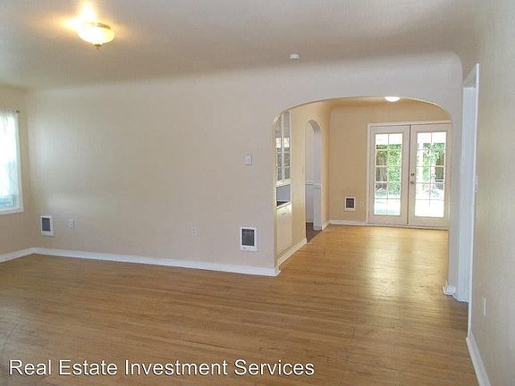 4th image of 715 N Union Ave