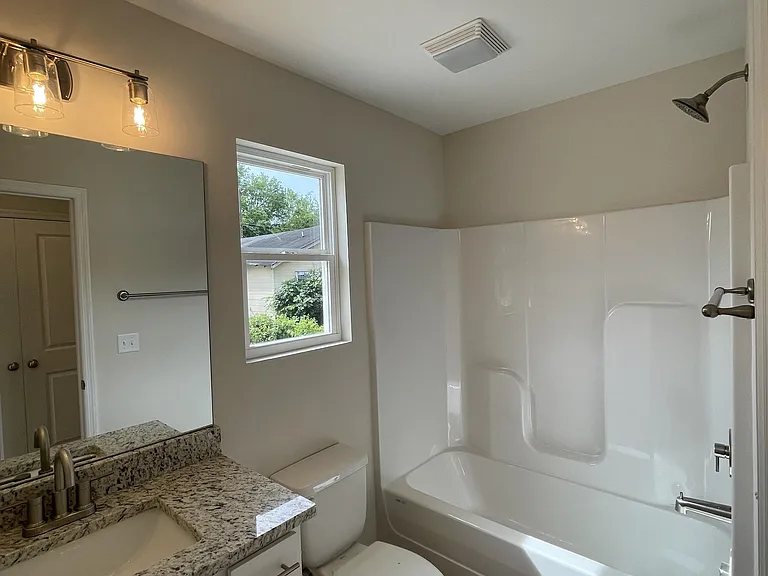 1703 S Lyerly St — Photo 7