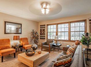 702 N Musket Ridge Dr, Sun Prairie, WI 53590