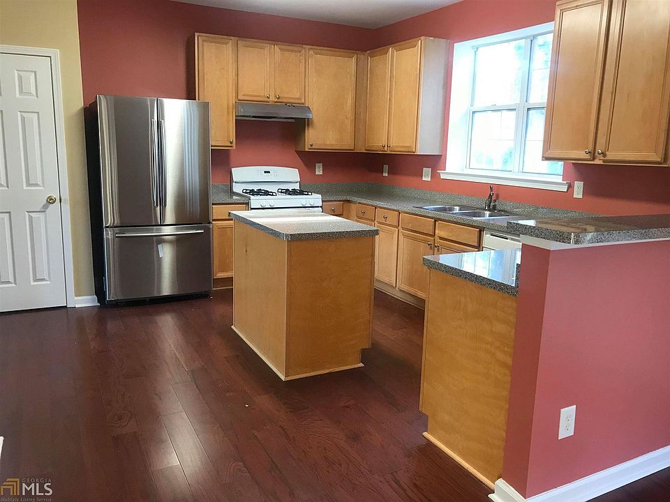 1st image of 3220 Manor Ct