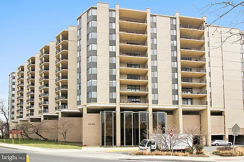4242 East Ave W #420 Photo 1