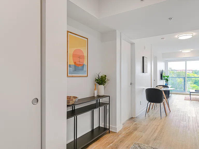 19 Robinson Ave — Photo 5