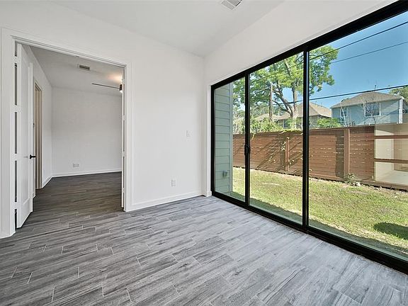 4th image of 815 W 17th St