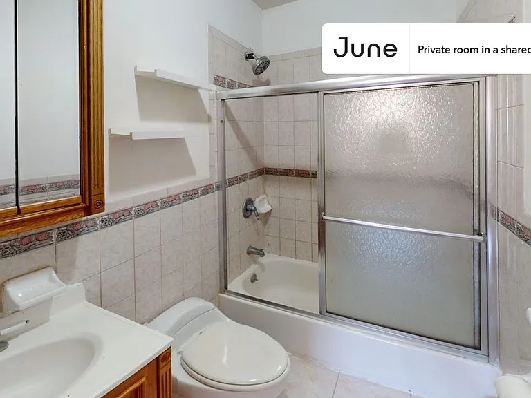 71 Clermont Ave #B — Photo 5