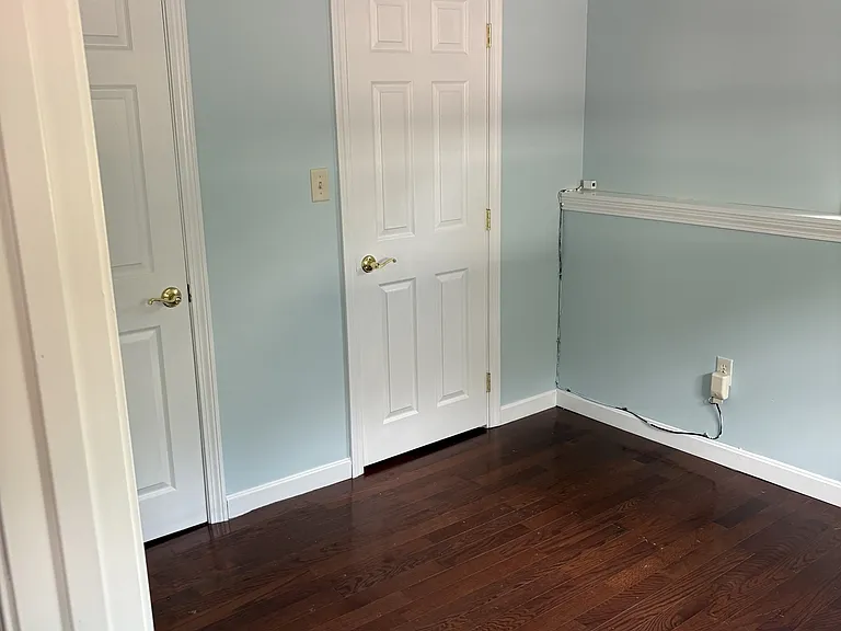 918 Flanders Rd — Photo 8