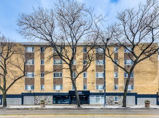 5400 N Sheridan Rd APT 202, Chicago, IL 60640