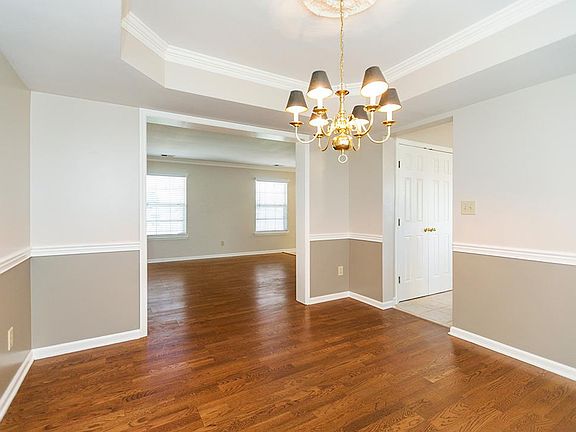 4th image of 101 Bramble Ct