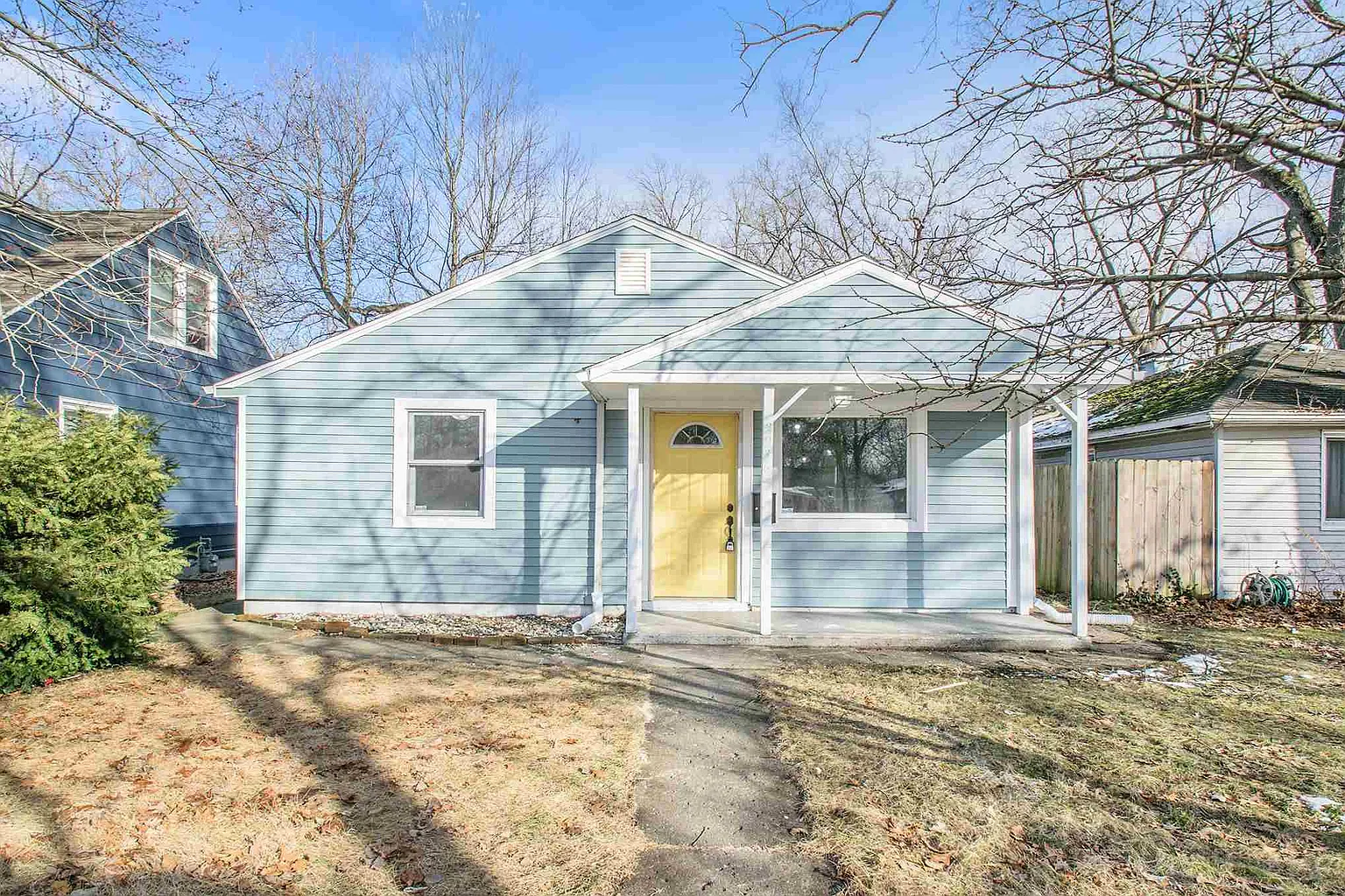 2236 Parkview Pl photo 1
