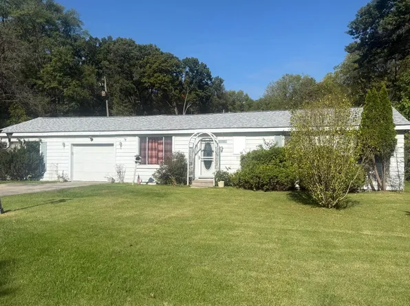 21106 Spears Rd, Pinckney, MI 48169