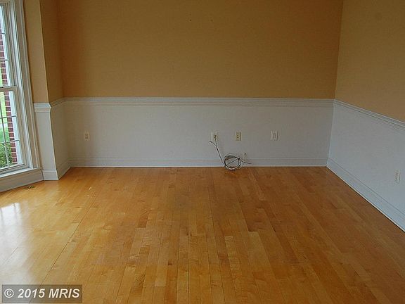 3rd image of 24 Churchill Ln