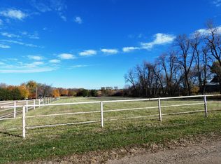 1425 N Oak Dr, Slayton, MN 56172